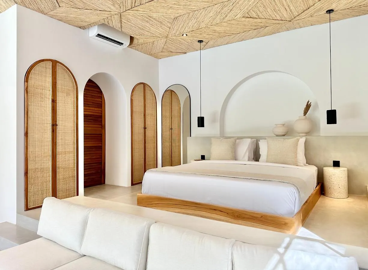 The Suites By The Young Villas Uluwatu