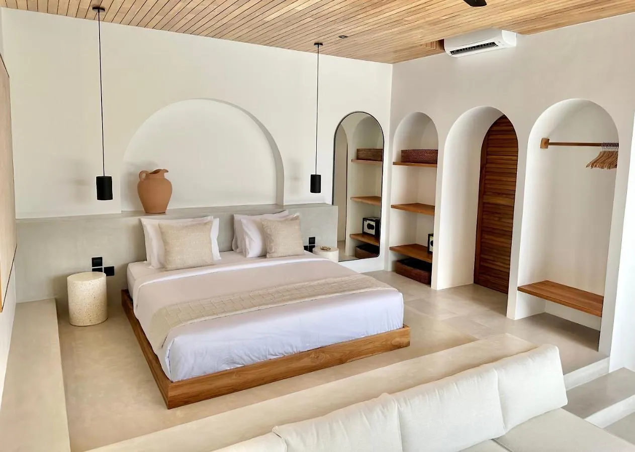The Suites By The Young Villas Uluwatu  Uluwatu (Bali)
