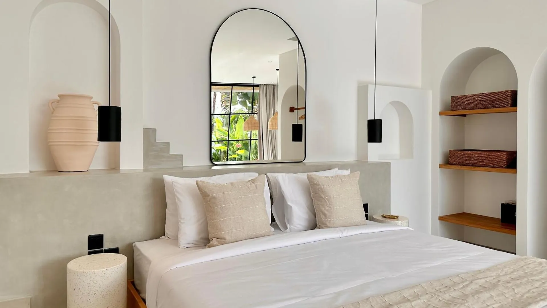 The Suites By The Young Villas Uluwatu