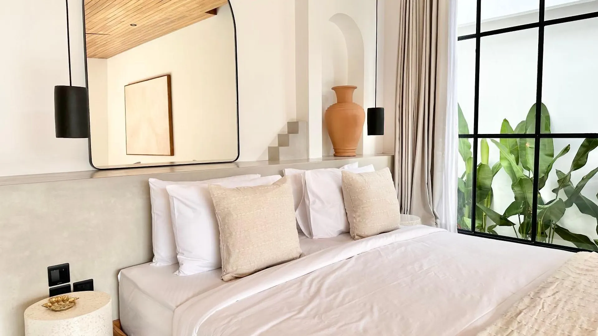 The Suites By The Young Villas Uluwatu