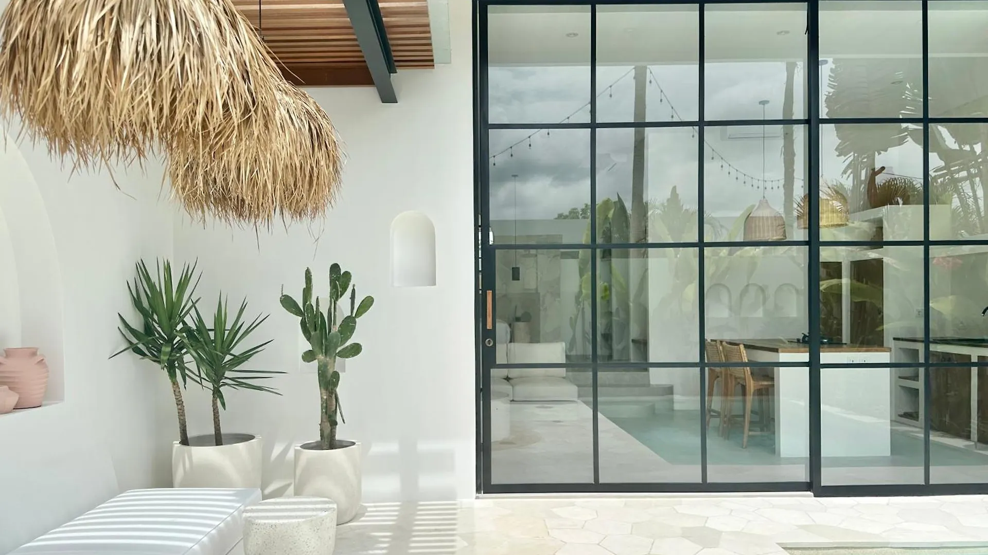 The Suites By The Young Villas Uluwatu