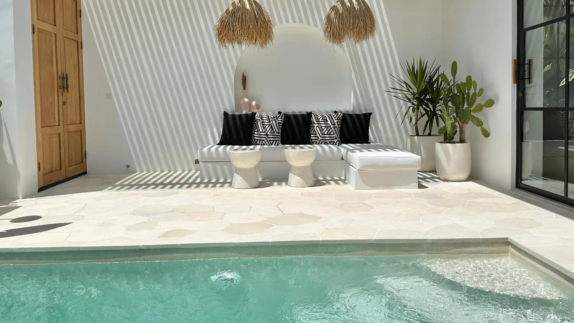 The Suites By The Young Villas Uluwatu  0*, Uluwatu (Bali) Indonesia