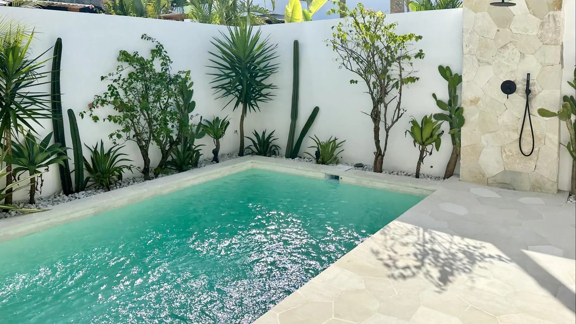 The Suites By The Young Villas Uluwatu  Uluwatu (Bali)